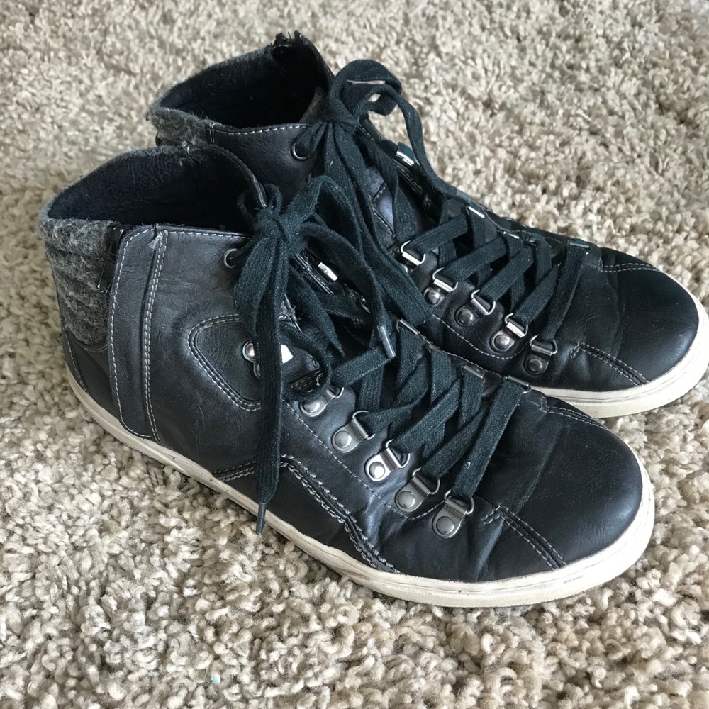 Call it Spring size 8 leather shoe